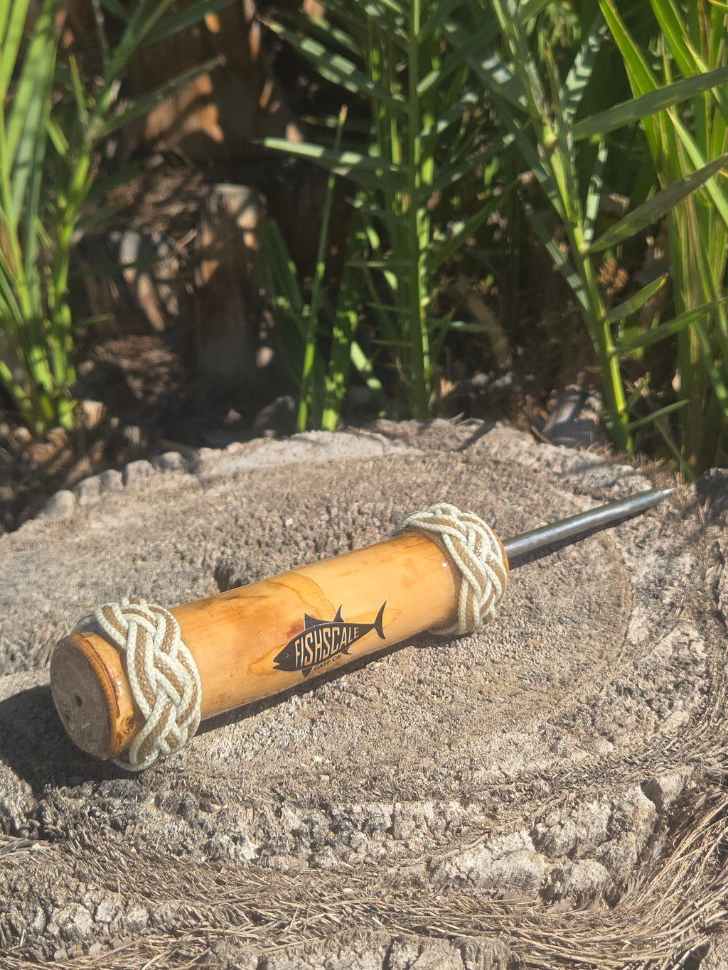 LOCAL LEGEND TUNA SPIKE Tan/White
